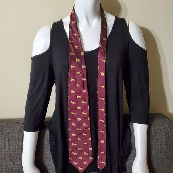 Into Africa Red & Yellow Lion Silk Tie - Picture 3 of 5